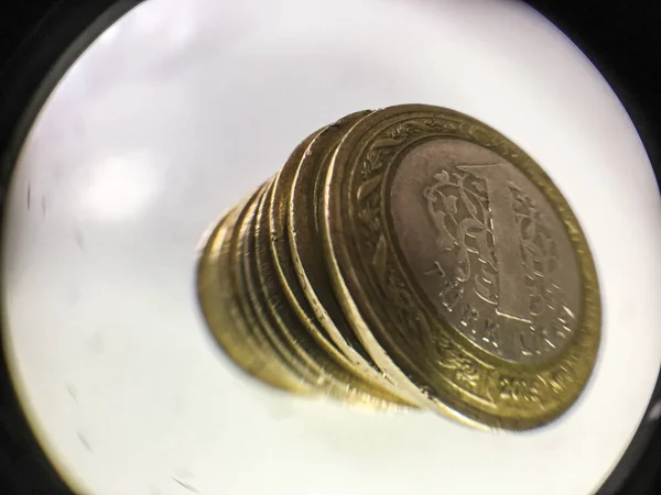Στοίβα Από Τουρκική Λίρα Νομίσματα Λευκό Φόντο — Φωτογραφία Αρχείου