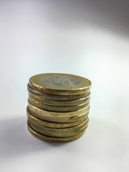 Pila Monedas Lira Turca Sobre Fondo Blanco — Foto de Stock