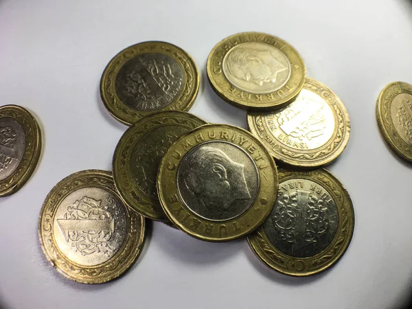 Monedas Lira Turca Acostado Sobre Fondo Blanco — Foto de Stock