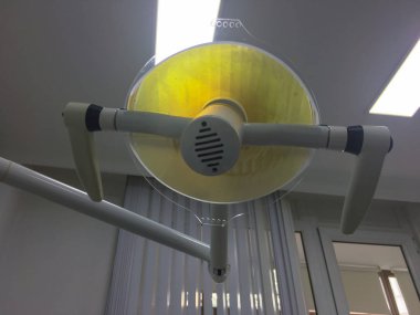 diş hekimi araçları kabine görünümünü 