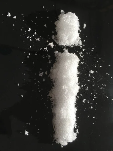 黑色背景上的雪形状 — 图库照片