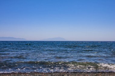 deniz ve kayalar arka plan izole etmek