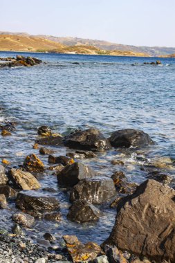 deniz ve kayalar arka plan izole etmek