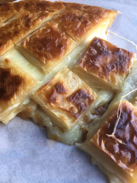 Börek Ayrı Tut Moduyla Arka Planı Kapat — Stok fotoğraf