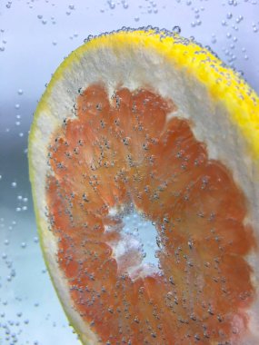 greyfurt ve portakal arka plan izole etmek