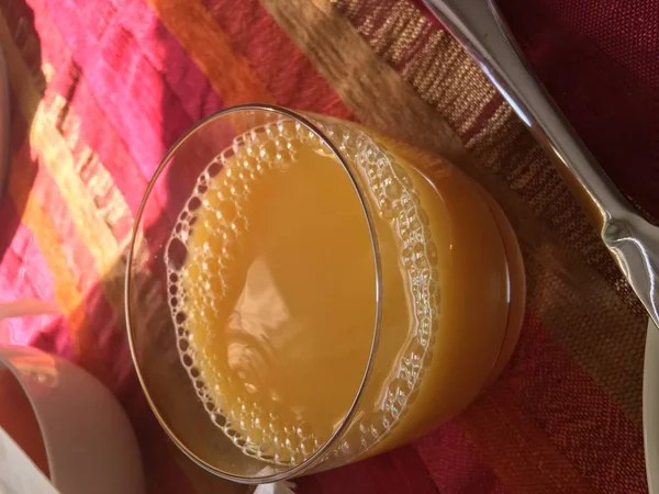 橙汁隔离背景 — 图库照片