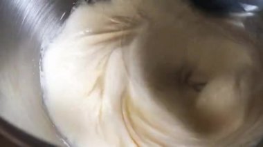 mutfak hamuru üzerinde pişirme sürecinin yakın 