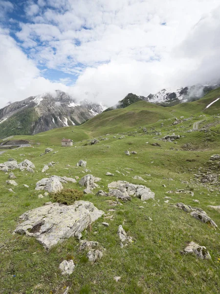 Antigua capilla cerca de col de vars en los alpes franceses de haute provence —  Fotos de Stock