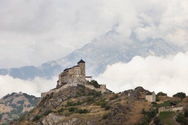 kale ve kilise swiss şehir sion wallis veya valais rhone Vadisi'ndeki yukarıda tepede