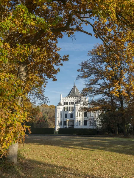 Château sandenbroek près de langbroek aux Pays-Bas en automne — Photo