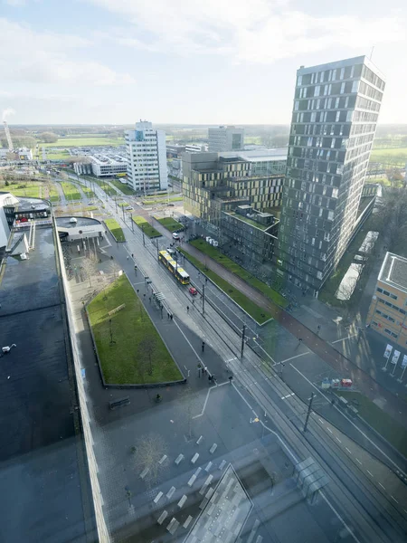 Kleurrijke gebouwen op de universiteitscampus de Uithof in de buurt van Utrecht in Nederland — Stockfoto