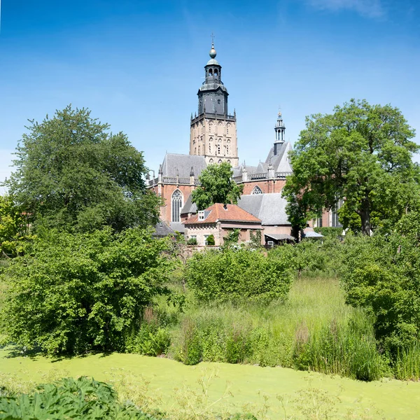 Medeival skyline av gamla staden zutphen i nederländerna — Stockfoto
