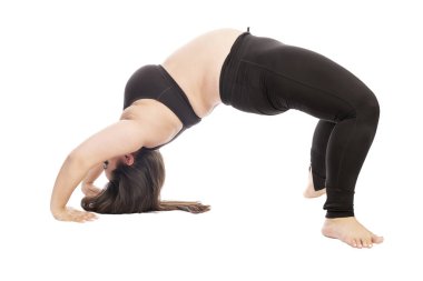 Aerobik egzersiz, beyaz arka plan yaparak genç şişman kadın