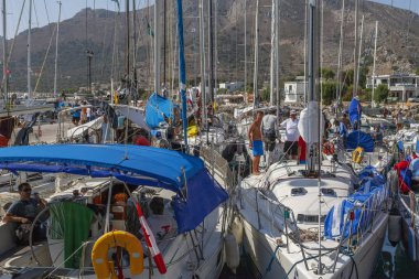 Yunanistan, Tilos, 07.23.2015. Marinada Regatta bağlama yelkencilik