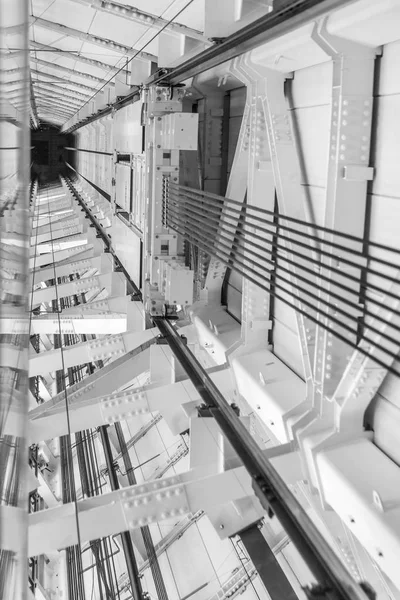 Arbre Ascenseur Gratte Ciel Vue Bas Vertical — Photo