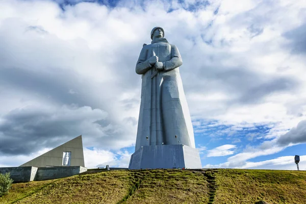 Murmansk, Rusya, 08.31.2017: A'nın ölü askerlerinin anıtı