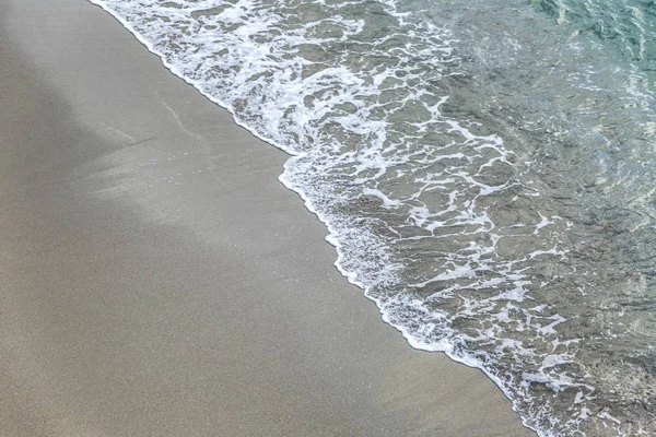 Costa sabbiosa del mare turchese, sfondo — Foto Stock