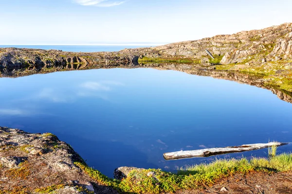 Vackra kusten i Nordsjön på en klar solig dag. Vackra landskap. — Stockfoto