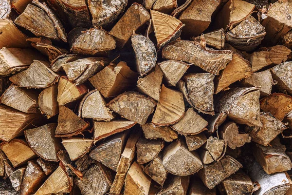 Holzstapel mit Brennholz. Nahaufnahme. Raum für Text. — Stockfoto