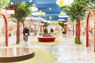 Moskova, Rusya, 26.09.2019: Orta Çocuk Dünyası'nın iç tasarımı.