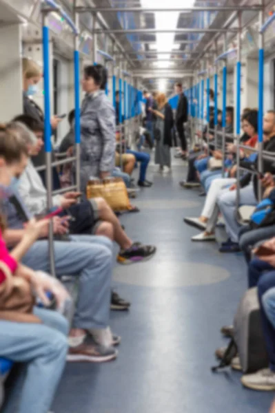 Gente Para Sienta Vagón Metro Vertical Borrosa — Foto de Stock