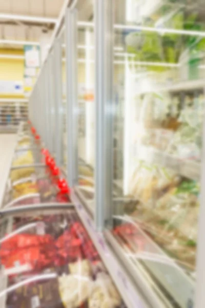 Koelkast Glas Vitrines Supermarkt Zijaanzicht Wazig Verticaal — Stockfoto