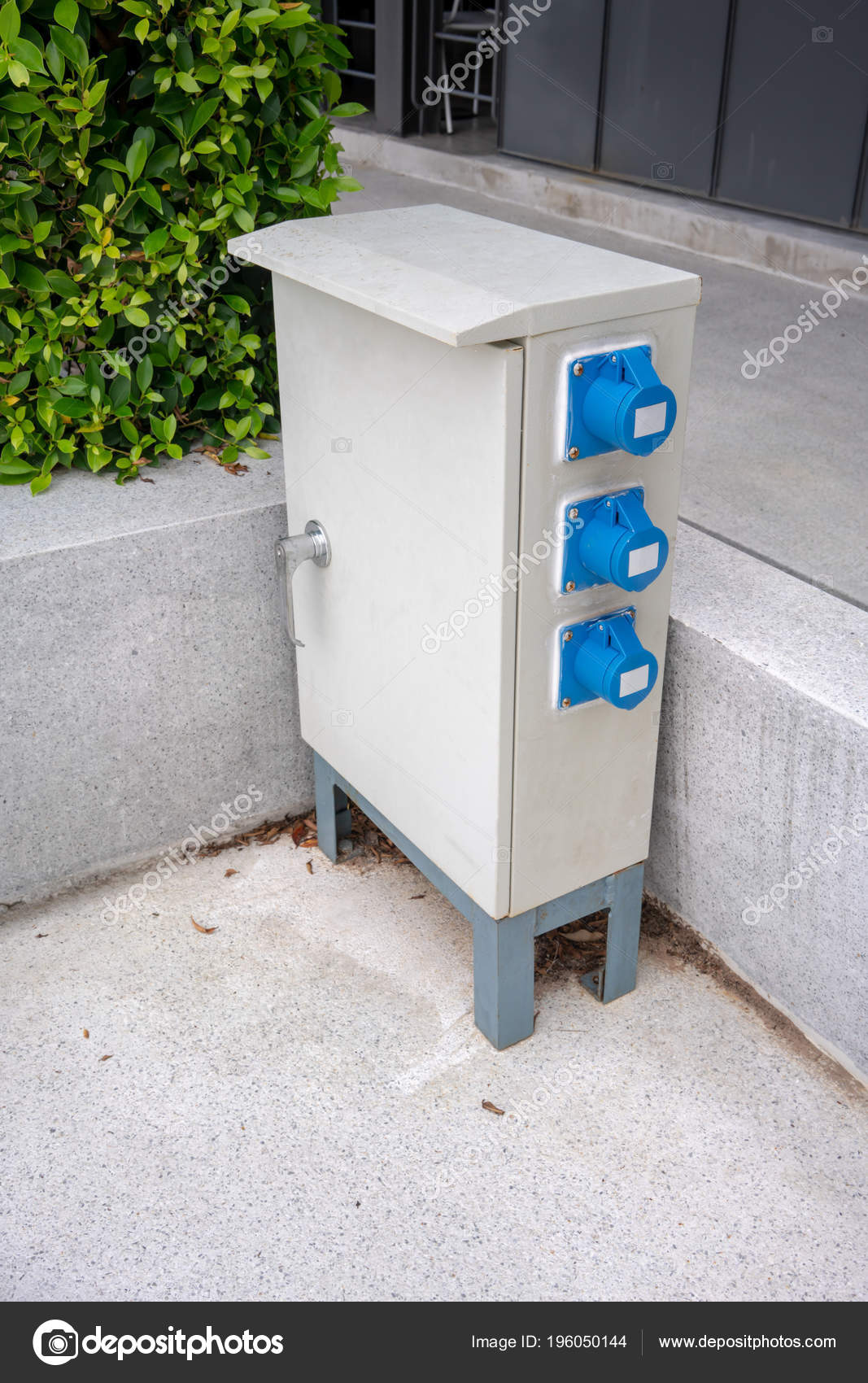 Electrical Cabinet Corner Walkway Outdoor Power Cabinet Stock