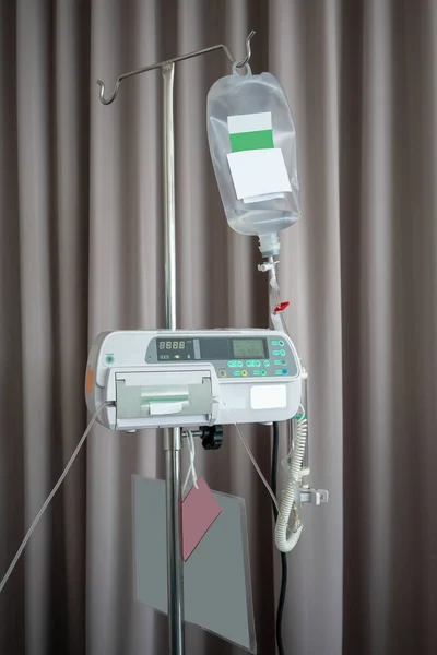Solution Saline Normale Pour Patient Hôpital Sur Fond Rideau Tissu — Photo