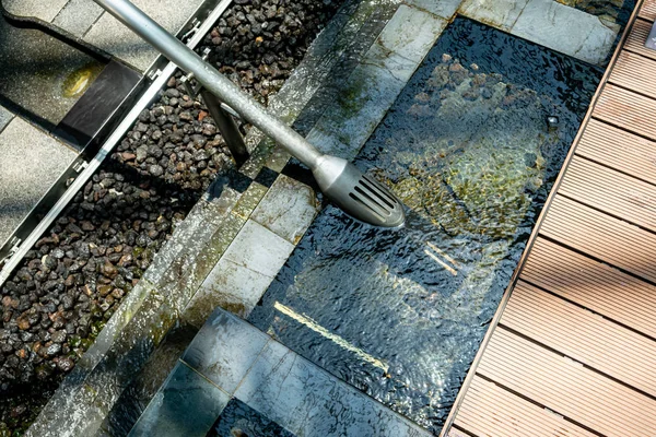 Paslanmaz su fan dekorasyon Bahçe veya park için. Peyzaj tasarımı