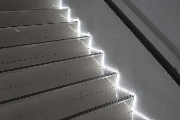 Escaleras Blancas Con Luz Led Composición Escalera — Foto de Stock