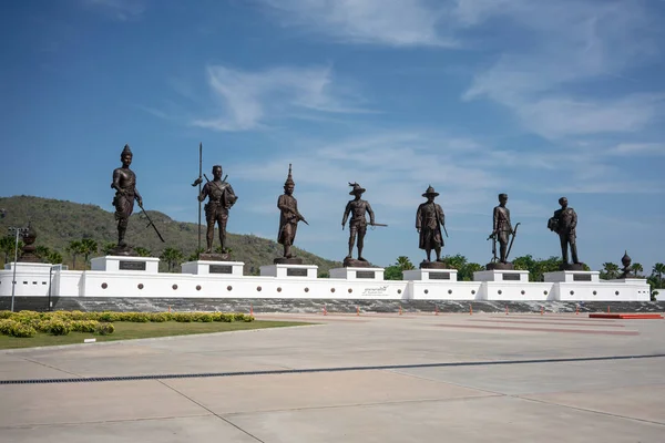 7 Tayland kralları Anıtı, Rajabhakti Park, Prachuap Khiri Khan, Thailand, 22 Nisan 2018: tarihsel Tema Parkı Tay onurlandıran krallar. Ziyaret etmek için Hua Hin turizm yer.