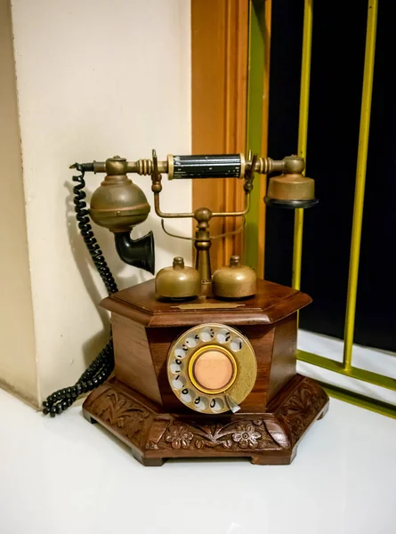 Wood Brass Vintage Phone Black Wire White Background — Stock Photo, Image