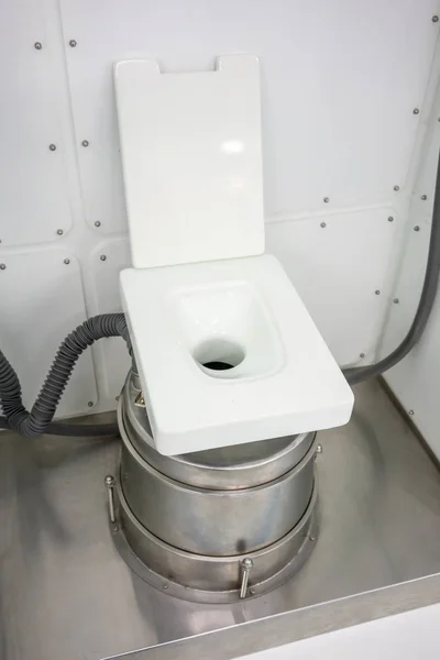 Toilet Ruimte Binnen Het Ruimtestation Lege Toilet Met Een Pot — Stockfoto