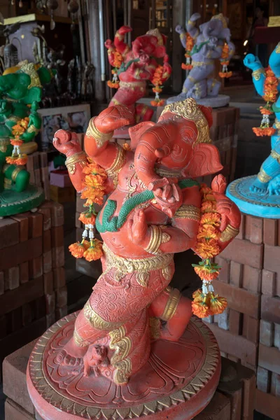 Götterganesha Statuen Souvenirshop Auf Dem Schwimmenden Markt Von Pattaya Thailand — Stockfoto