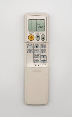 Beyaz arka plan üzerinde izole Klima uzak.