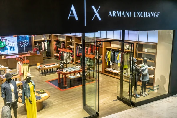 Troca de Armani no Emquartier Tailândia, 25 de abril de 2019 — Fotografia de Stock