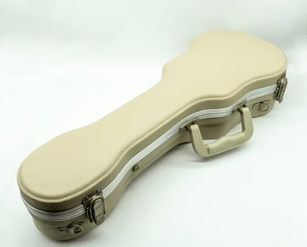 Estuche duro para ukelele en color blanquecino aislado en blanco — Foto de Stock