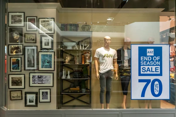 Central Ladprao Bangkok'ta Aiiz mağazası, Tayland, 23 Haziran 2019