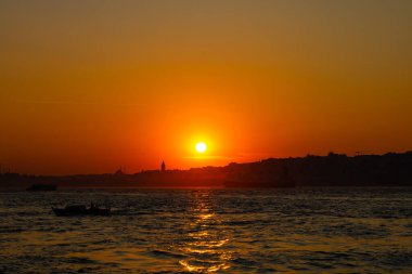 İstanbul şehir manzarası gün batımında