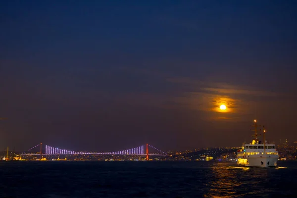 Cityscape Istambul Durante Eclipse Lunar — Fotografia de Stock