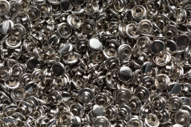 Snap Press metal perçinler. Deri işleme aksesuarları. El yapımı konsept. Deri ürünleri oluşturmak için küçük işletme kavramı.