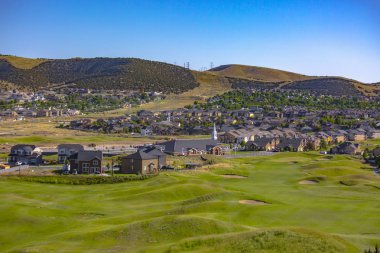 Eagle Mountain evlerine tepelik golf sahası