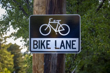 Bisiklet lane işareti şehir merkezinde