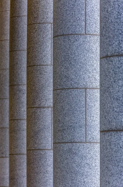 Widok szczegółów dużych kamiennych kolumn — Zdjęcie stockowe