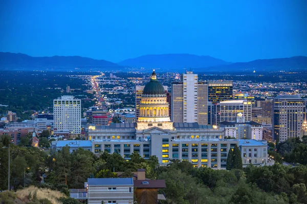 Salt Lake City Skyline com centro da capital do estado — Fotografia de Stock