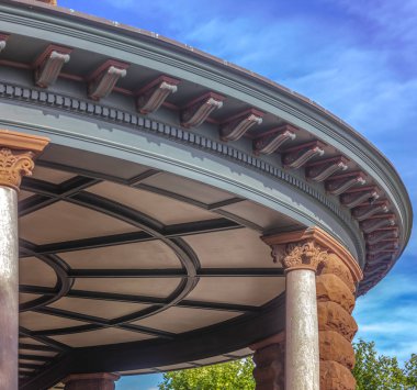 Downtown Salt Lake City ile açık gökyüzü güneşli bir günde mimarisinin ayrıntılı görünümler