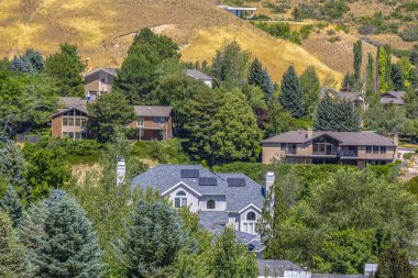 Downtown yakınındaki tepede Salt Lake evleri