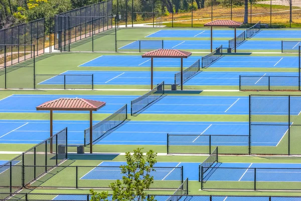 Cerrar zoom en pistas de tenis — Foto de Stock