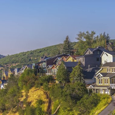 Evleri günbatımı ışığı Park City Utah Meydanı