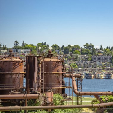 Göl Birliği'nin manzaralı gaz işleri Park'ta tankları